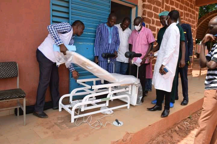 Six (6) formations sanitaires des districts de Orodara et de N’dorola bénéficient de matériels destinés à la prise en charge des personnes handicapées de la part de Action Contre la Faim Burkina et ses partenaires.