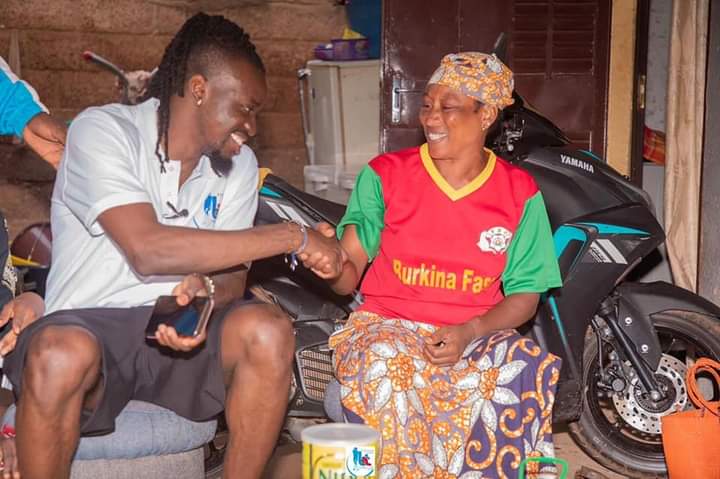 Journées caritatives: Bertrand Traoré solidaire avec les veuves et orphelins des FDS et des familles en situation difficile