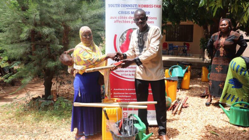 organisation seo :Mercy Corps Burkina Faso : 20 jeunes formés et équipés en matériels pour la production de compost par le programme Youth Connect/Kombiss Yam à Fada N’Gourma